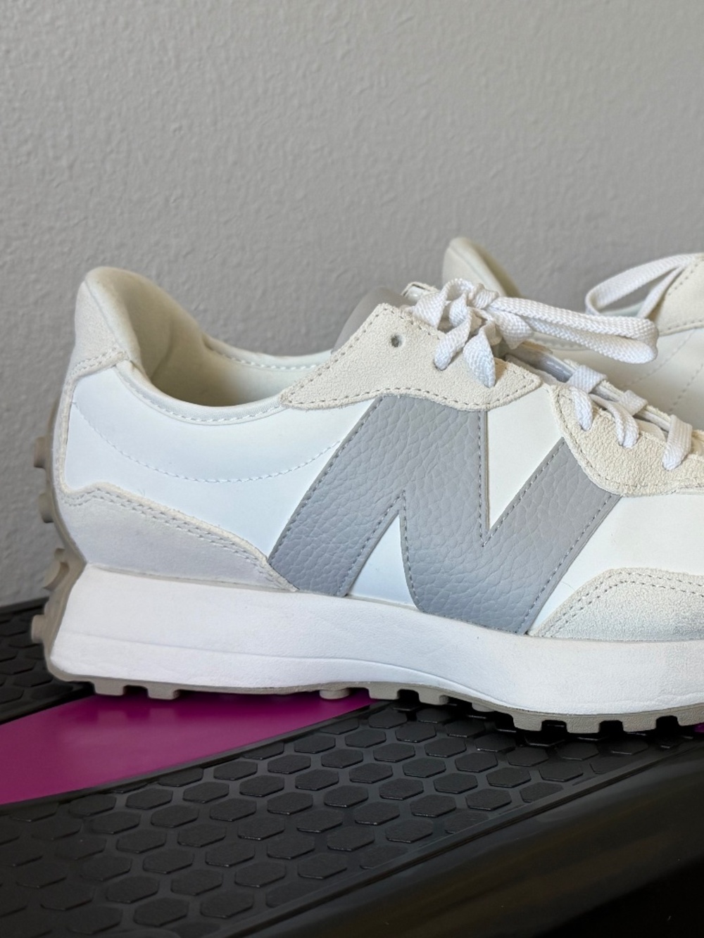 New Balance - Worn once - too big